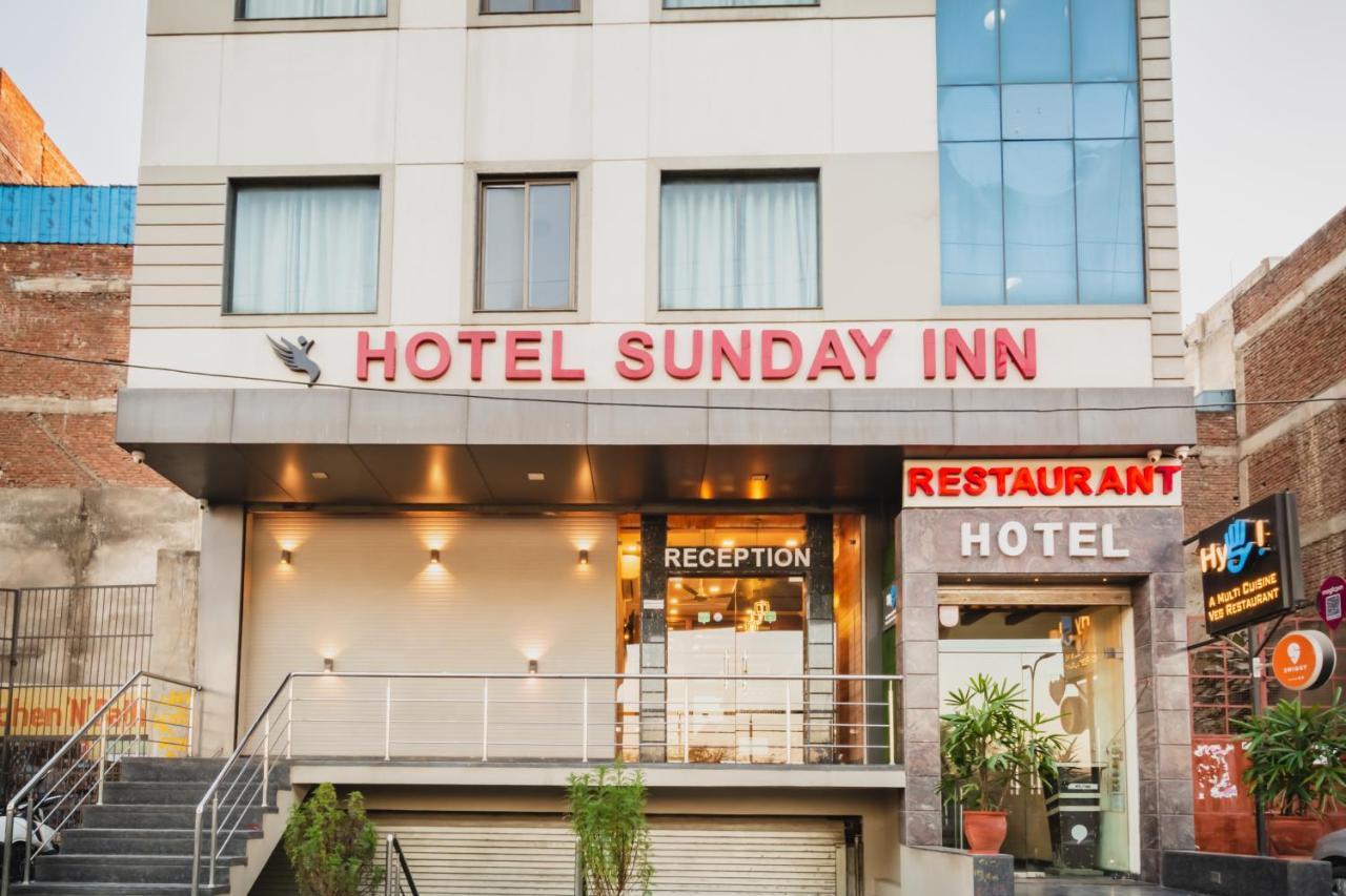 Hotel Sunday Inn Dźajpur Zewnętrze zdjęcie