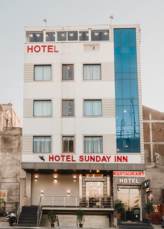 Hotel Sunday Inn Dźajpur Zewnętrze zdjęcie